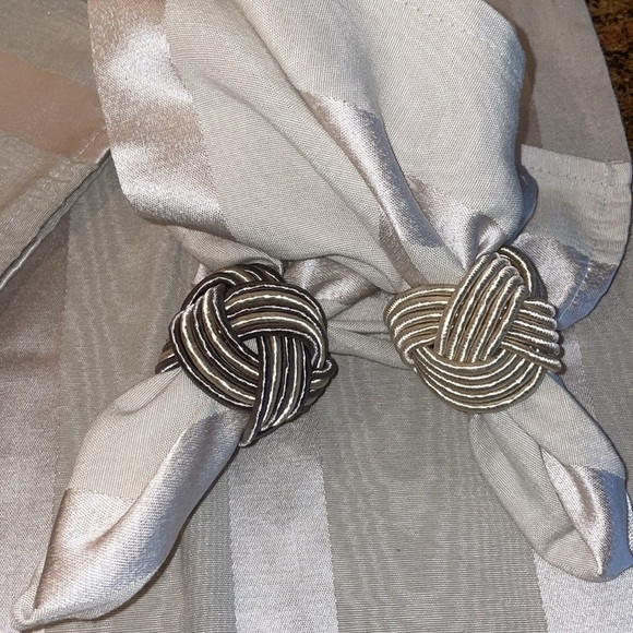 Set/4 Moire Stripes Napkin Set 16” Neutral Colors - Picture 5 of 5